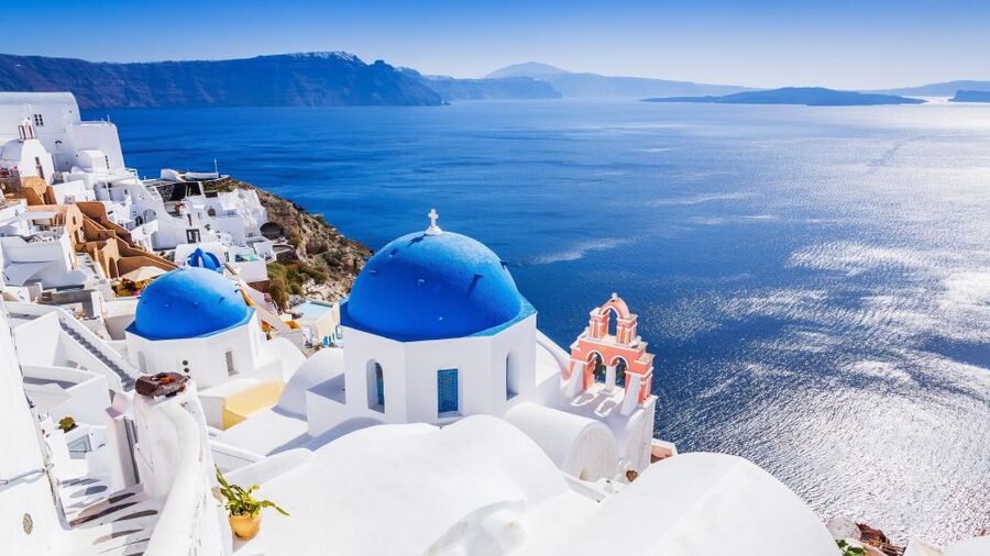 1-Day Boat Trip: Santorini Volcano, Thirassia & Oia Sunset - The essential points at a glance
