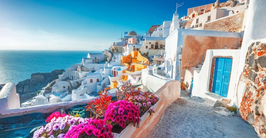 1-Day Boat Trip: Santorini Volcano, Thirassia & Oia Sunset - Getting from your hotel to Athinios Port