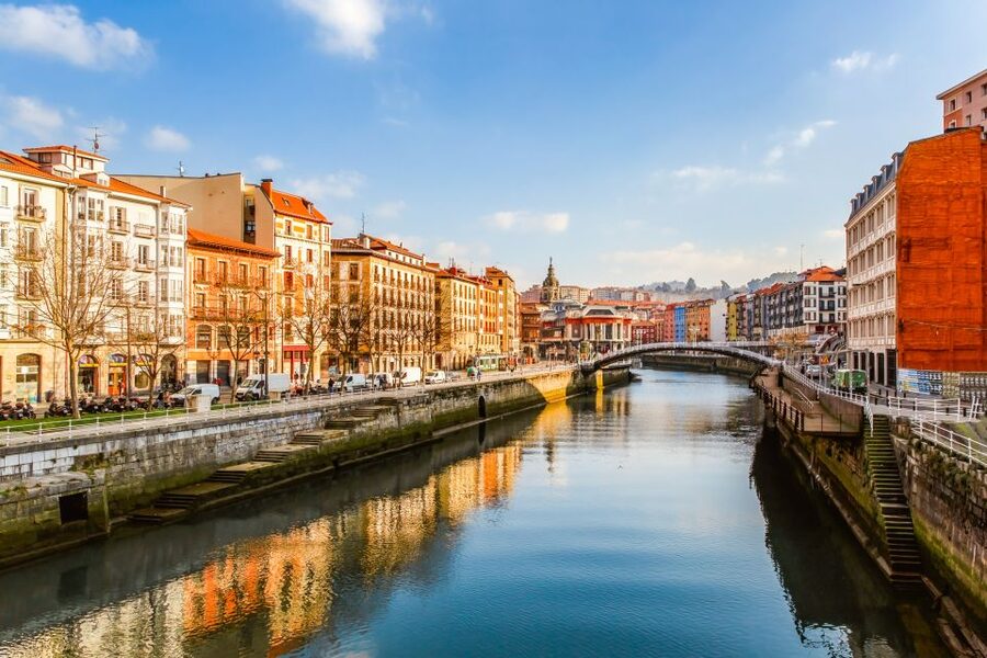 1-Hour Bilbao city Boat Tour or 2-Hour cruise to Portugalete - Why a boat ride helps you read Bilbao
