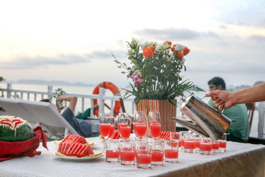 2-Day Royal Palace Ha Long Bay & Ti Top Island Cruise - Who should book this Ha Long Bay cruise?