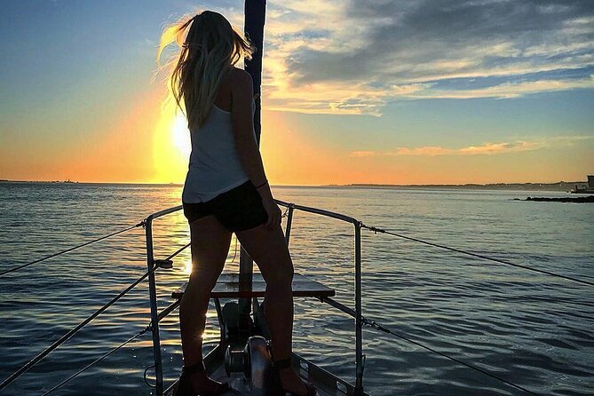 2 Hour Lisbon Sunset and Wine Sailing Tour - Jerónimos Monastery and Ajuda National Palace