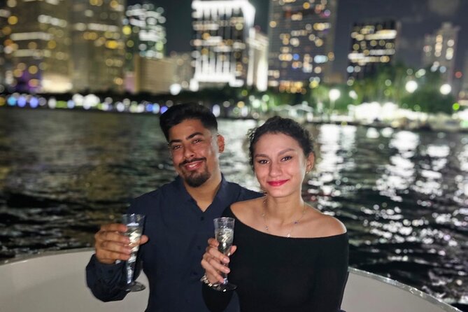 2 hrs Miami Private Boat Tour with Cooler, Ice, Bluetooth Stereo - Music, drinks, and the social side of the ride