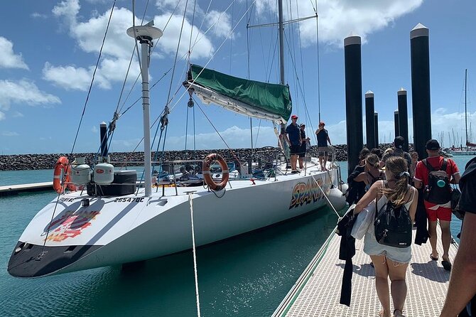 2-Night Whitsundays Sailing Cruise incl. Whitehaven Beach & Great Barrier Reef - Whitehaven Beach and its fine silica sand