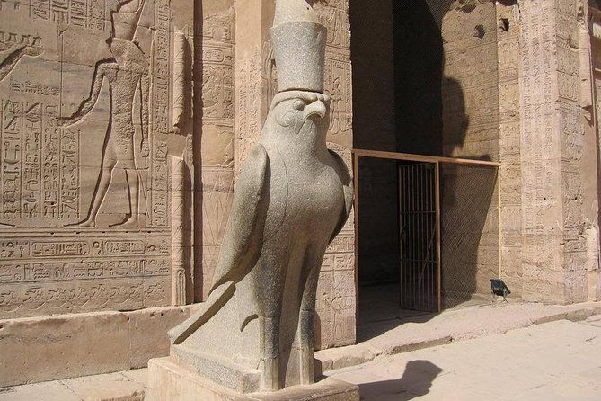 4-Days Nile Cruise From Aswan To Luxor including Abu Simbel and Hot Air Balloon - Food, cabins, drinks, and life aboard ship