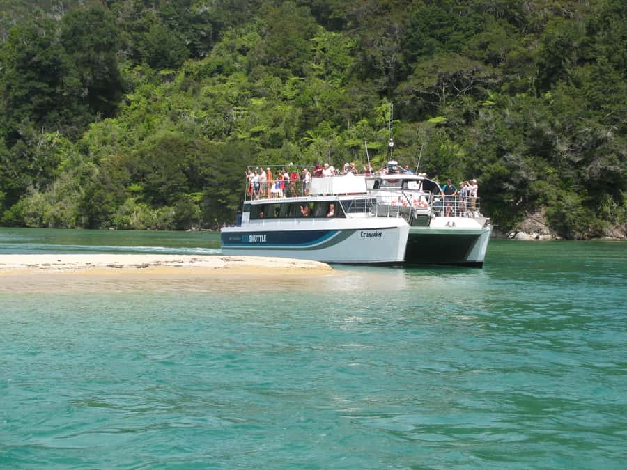 Abel Tasman National Full Park Scenic Cruise - Setting out from Kaiteriteri Beach