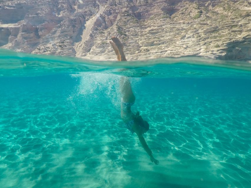 Adamas: Milos & Polyaigos Full-Day Sailboat Tour with Lunch - Sykia Cave and the boat-only western coast