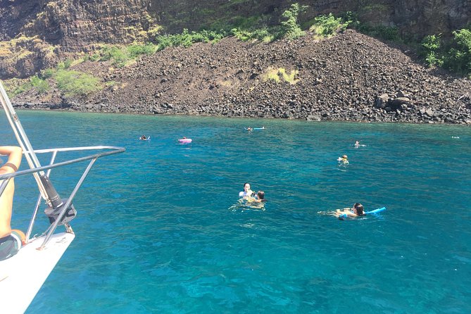 Afternoon Sail & Snorkel to the Captain Cook Monument - Why Kealakekua Bay makes this snorkel trip special