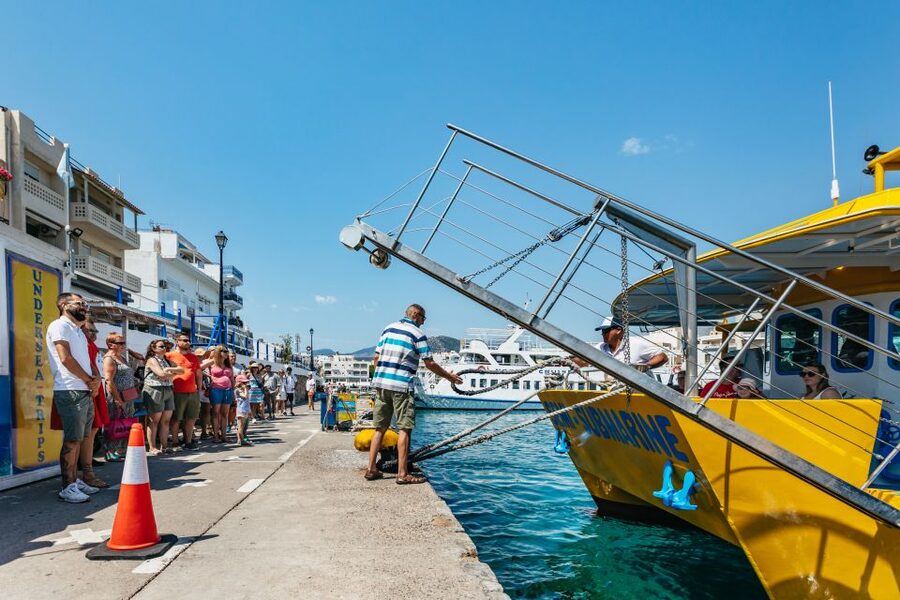 Agios Nikolaos: Semi-Submarine Cruise - Returning above water for the bay views