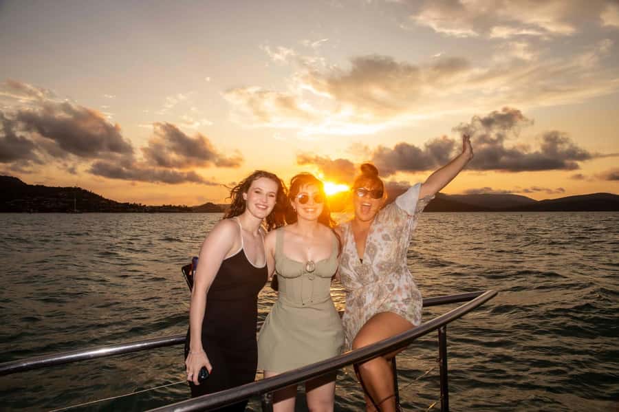 Airlie Beach: 2-Hour Sunset Cruise with Sparkling Wine - Key points to know before you book