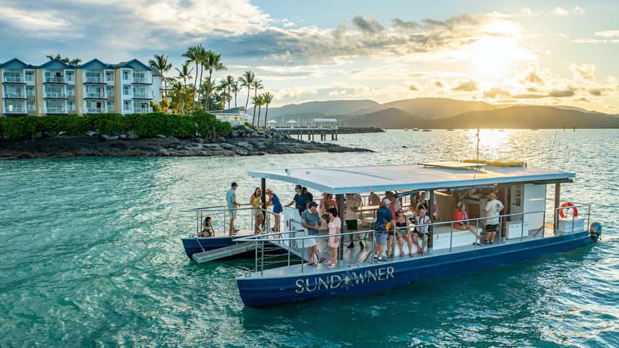 Airlie Beach: 2-Hour Sunset Cruise with Sparkling Wine - Meeting at Coral Sea Marina in the Northern Village