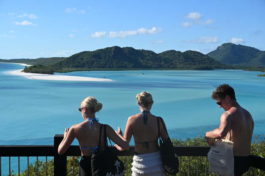 Airlie Beach: 2-Night Whitsundays Sailing Trip with Meals - Meals that keep the trip moving