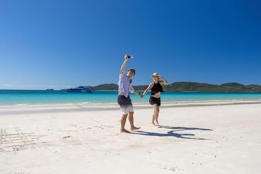 Airlie Beach: Hill Inlet Lookout and Whitehaven Beach Cruise - Why this SeaLink day trip works well