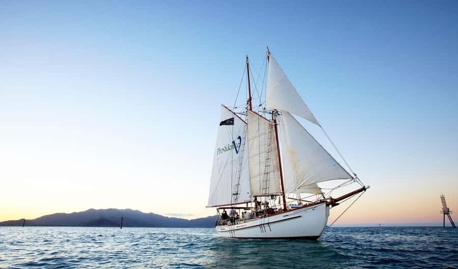 Airlie Beach: Providence Whitehaven Day Sail with Snorkeling - The highlights at a glance