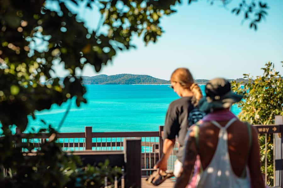 Airlie Beach: Whitsunday Islands 2-Day Sailing Tour - At a glance