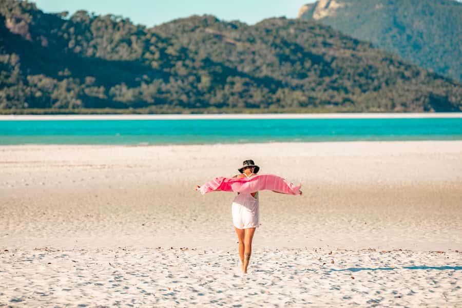 Airlie Beach: Whitsunday Islands 2-Day Sailing Tour - Sunrise and an early Whitehaven Beach visit
