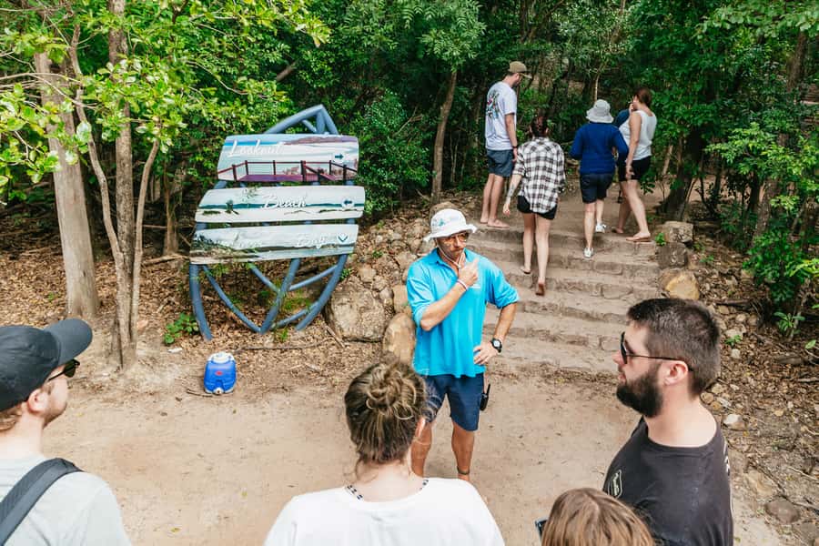 Airlie Beach: Whitsundays Full-Day Camira Sailing Adventure - Whitehaven Beach and the Hill Inlet walk