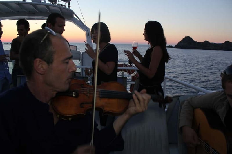 Ajaccio/Porticcio: Sanguinaires Sunset Cruise & Wine Tasting - Leaving Ajaccio or Porticcio aboard Nave Va