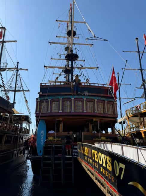 Alanya: Luxury Pirate Boat with Lunch & Unlimited Drinks - Comfort, Safety, and Practical Details