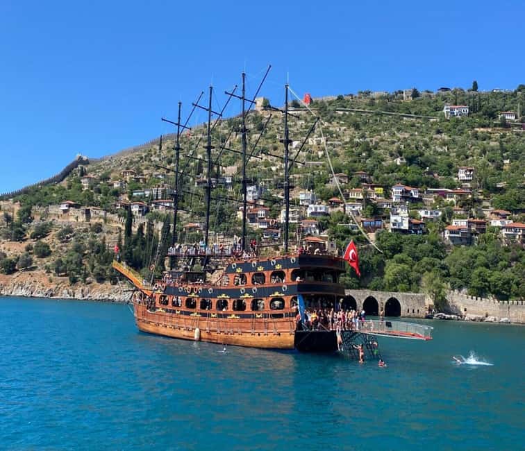 Alanya: Luxury Pirate Boat with Lunch & Unlimited Drinks - Cruising Past Alanya Castle and the Sea Caves
