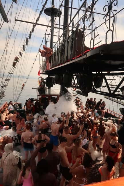 Alanya: Pirate Boat Party with Foam, Disco, Lunch & Drinks - Who should book this boat party?