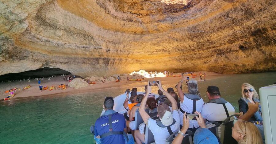 Albufeira: Benagil Cave and Dolphin Sightseeing Boat Cruise - Meeting the crew at Albufeira Marina