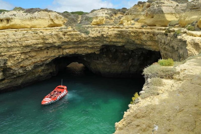 Albufeira: High-Adrenaline Jet Boat Ride - The crew and the safety briefing
