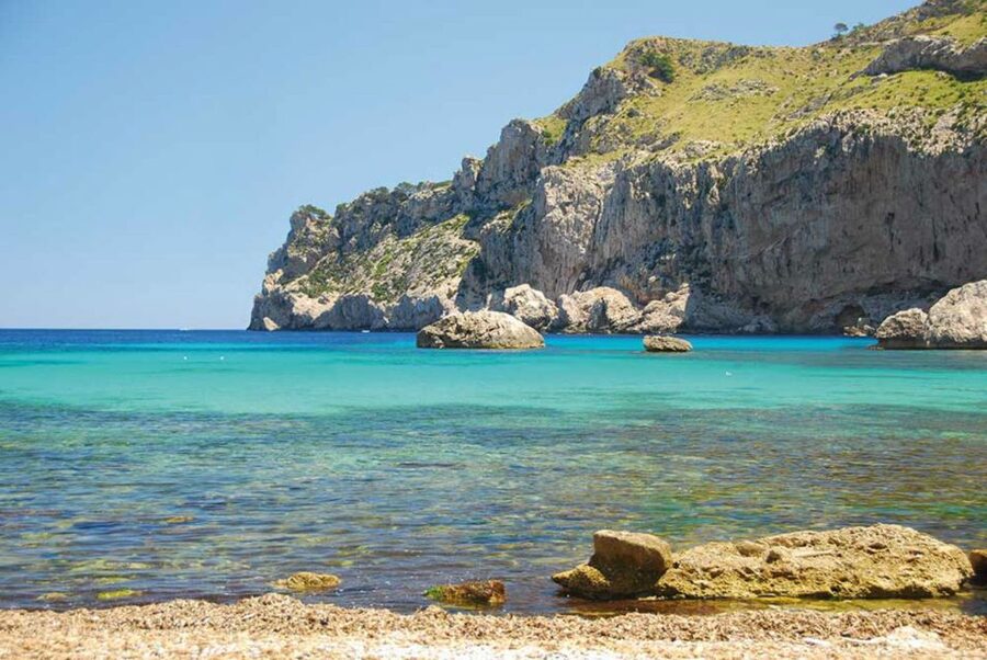 Alcudia: Boat Trip to Cap de Formentor and Formentor - Crowds, comfort, and the chance of disruption