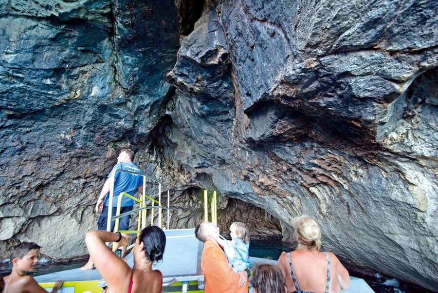 Alcudia: Caves & Coastline Boat Trip w/ Snorkelling - Starting At Puerto Alcudia
