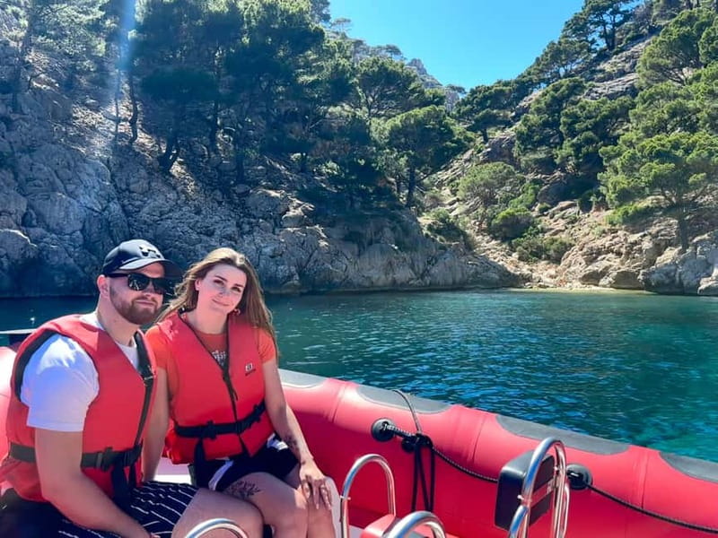 Alcudia: Sightseeing, Sea Caves & Snorkel Speedboat Tour - Who should book this experience?