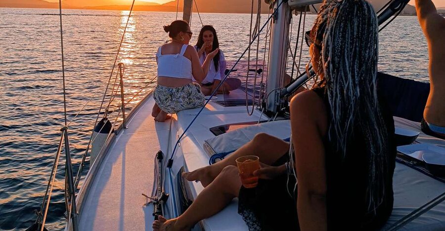 Alghero: Sunset Sailing Aperitif Experience - Key points to know before you book