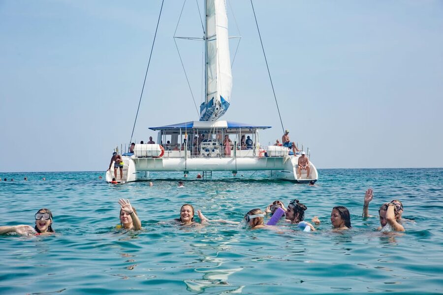 Alicante: 3-Hour Coastal Catamaran Cruise - The 90-minute stop at Cabo de Huertas