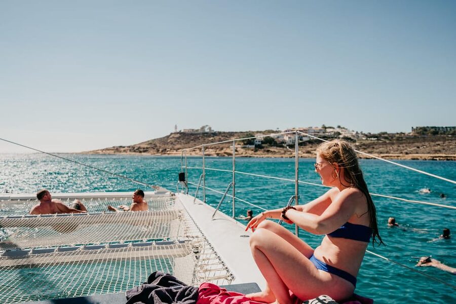 Alicante: 3-Hour Coastal Catamaran Cruise - Sailing back with Alicante in view