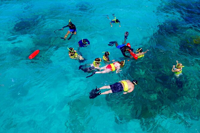 All Inclusive Snorkel and Slide Boat Tour: Icacos or Vieques - How crowded is the boat?