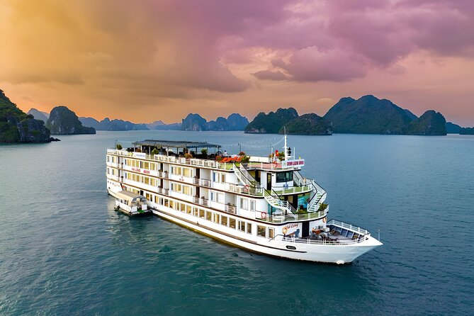 Amanda Cruise - Ha Long, Lan Ha Bay - All Inclusive 2D1N & 3D2N - Titop Island: beach time with a climb attached