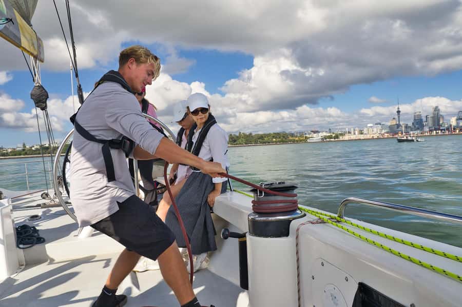 America’s Cup 2-Hour Sailing Experience Waitemata Harbour - Crew guidance makes the difference