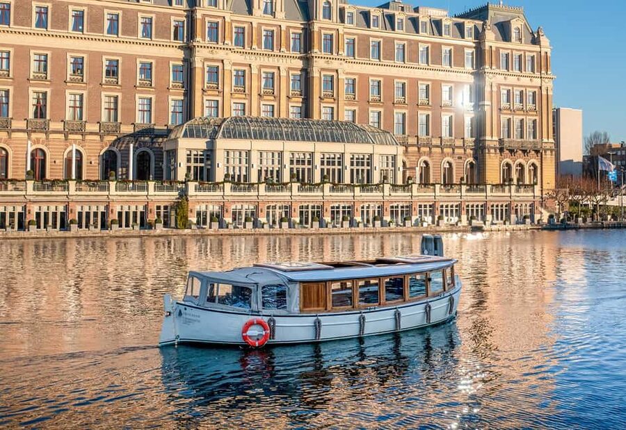 Amsterdam: 2-Hour Luxury Canal Cruise with Snacks & Drinks - Why the two-hour cruise is worth your time