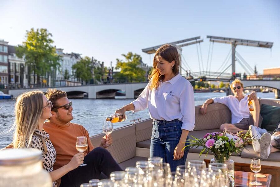 Amsterdam: 2-Hour Luxury Canal Cruise with Snacks & Drinks - Prinsengracht and the canal belt