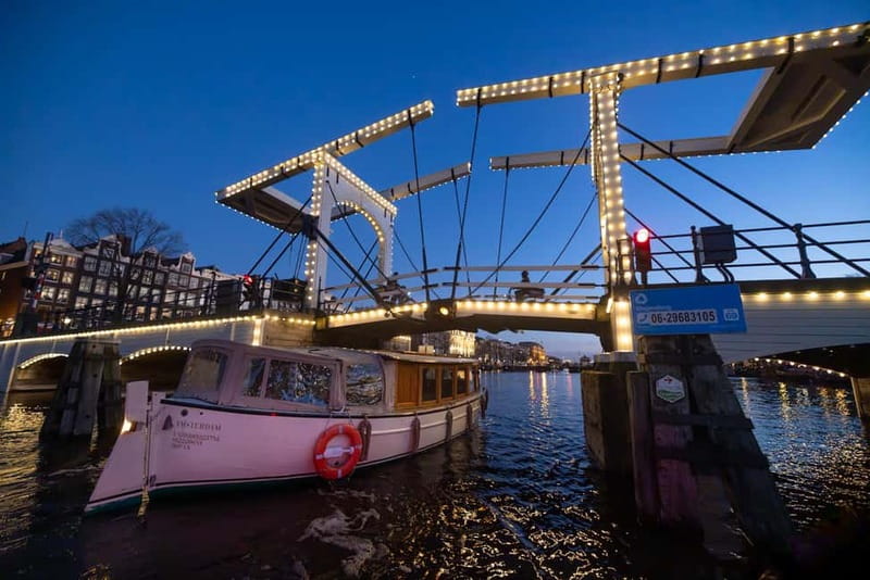 Amsterdam: 2-Hour Luxury Canal Cruise with Snacks & Drinks - The Seven Province Houses and houseboat alley