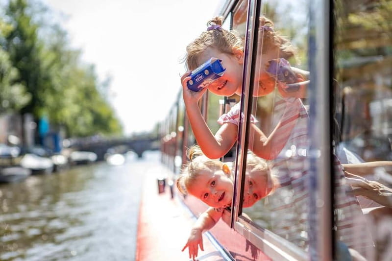 Amsterdam: 75 Minute City Canal Cruise with Audio Guide - Is the snackbox worth adding?