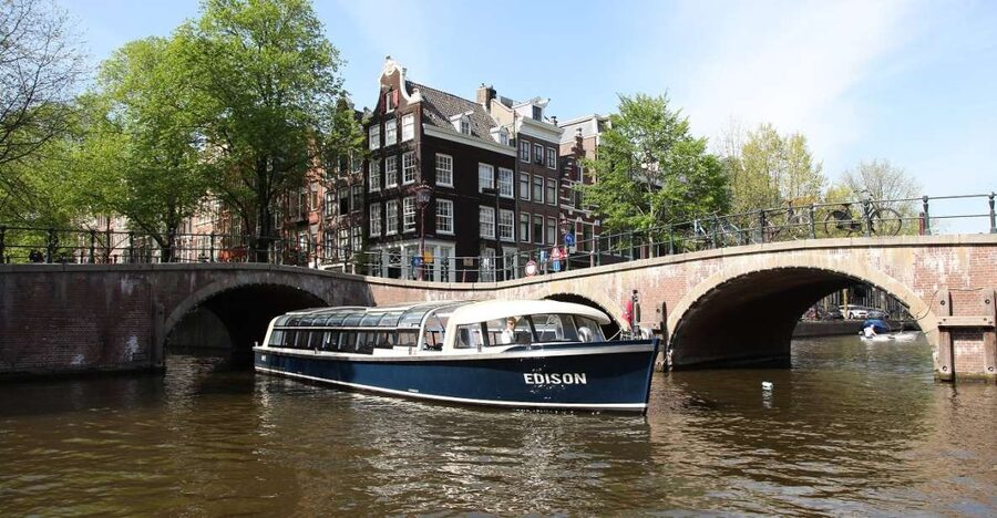 Amsterdam: 75 Minute City Canal Cruise with Audio Guide - Museum Quarter views from the water
