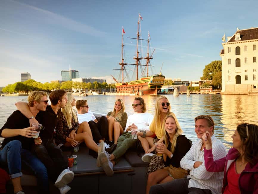 Amsterdam: 90 min Cruise with Local Guide & Unlimited Drinks - Why Amsterdam Looks Better From a Canal