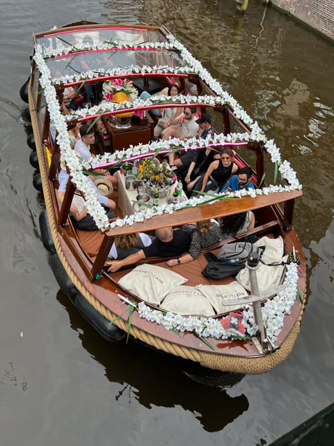 Amsterdam: Boat Tour with Optional Unlimited Drinks - Key points to know before booking