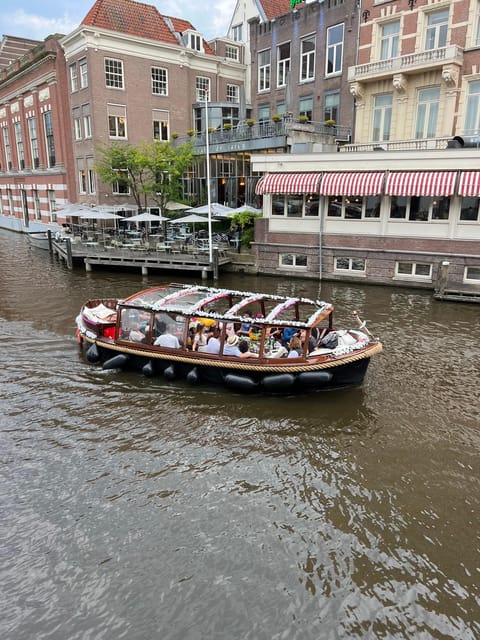 Amsterdam: Boat Tour with Optional Unlimited Drinks - Is unlimited beer and wine worth the extra cost?