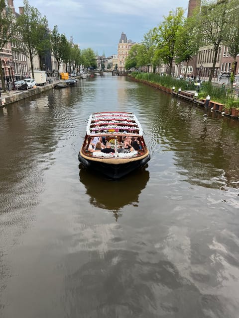 Amsterdam: Boat Tour with Optional Unlimited Drinks - The Enterprise boat and seating choices