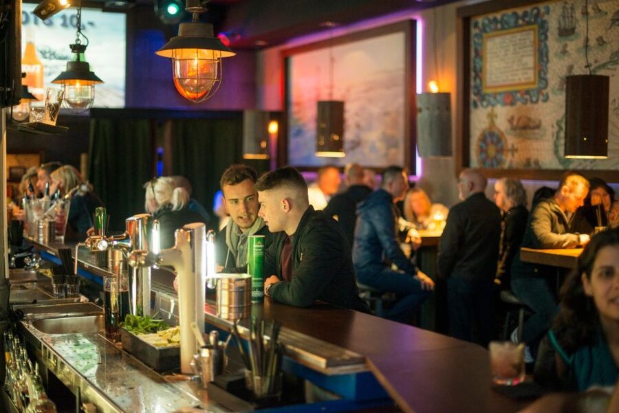 Amsterdam: Canal Cruise and Entrance to Xtracold Icebar - Should you book this Amsterdam combo?
