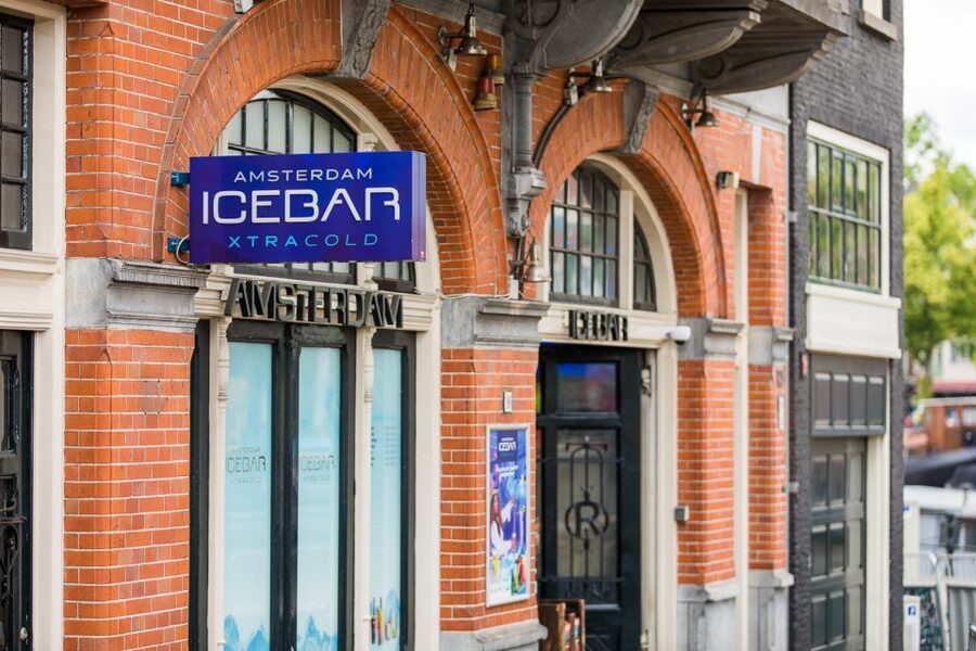 Amsterdam: Canal Cruise and Entrance to Xtracold Icebar - Start with the canal cruise, not the cold room