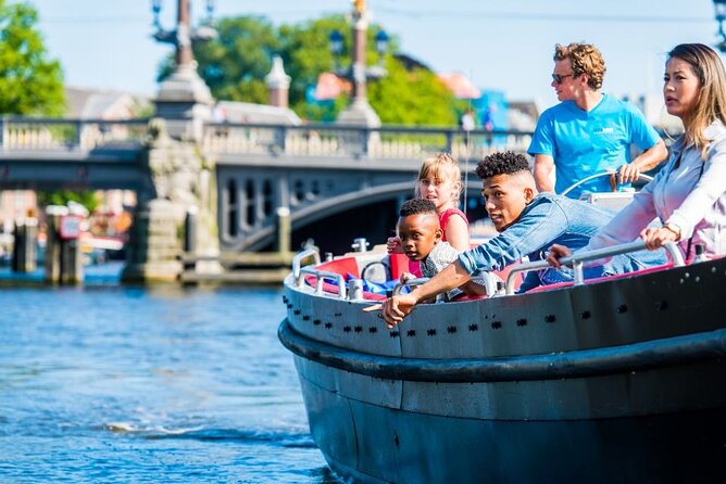 Amsterdam Canal Cruise in Open Boat with Unlimited Drinks Option - What the unlimited-drinks option is really worth