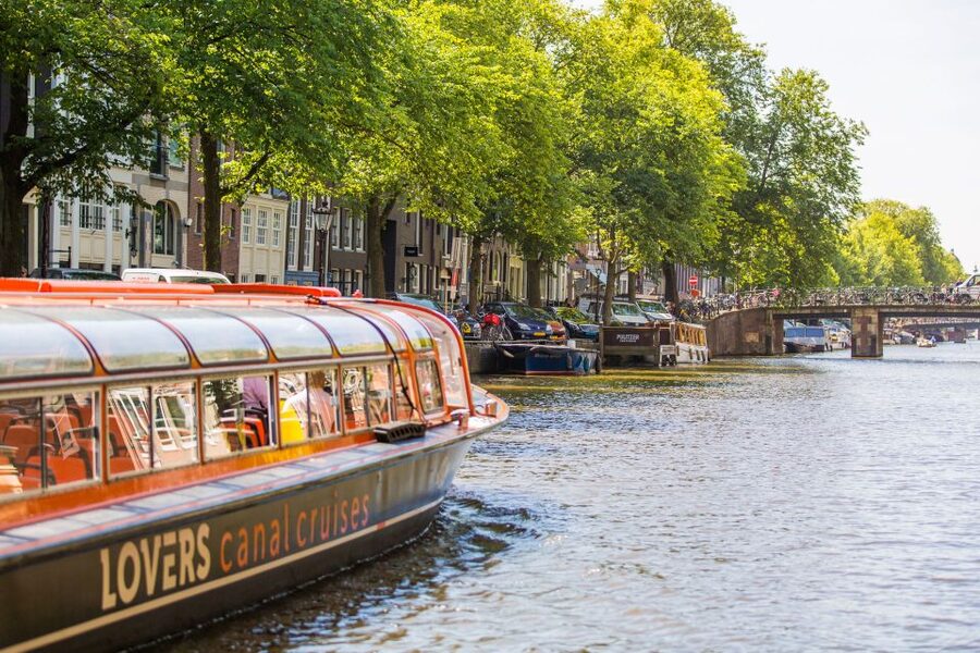 Amsterdam: City Canal Cruise and Heineken Experience - Starting at the original Heineken factory
