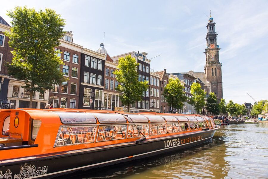 Amsterdam: City Centre Canal Cruise including Audioguide - H’ART Museum and the Magere Brug