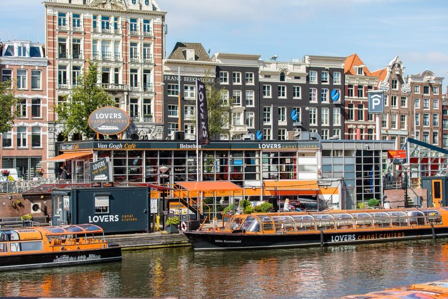 Amsterdam: City Centre Canal Cruise including Audioguide - Timing, crowds, and value